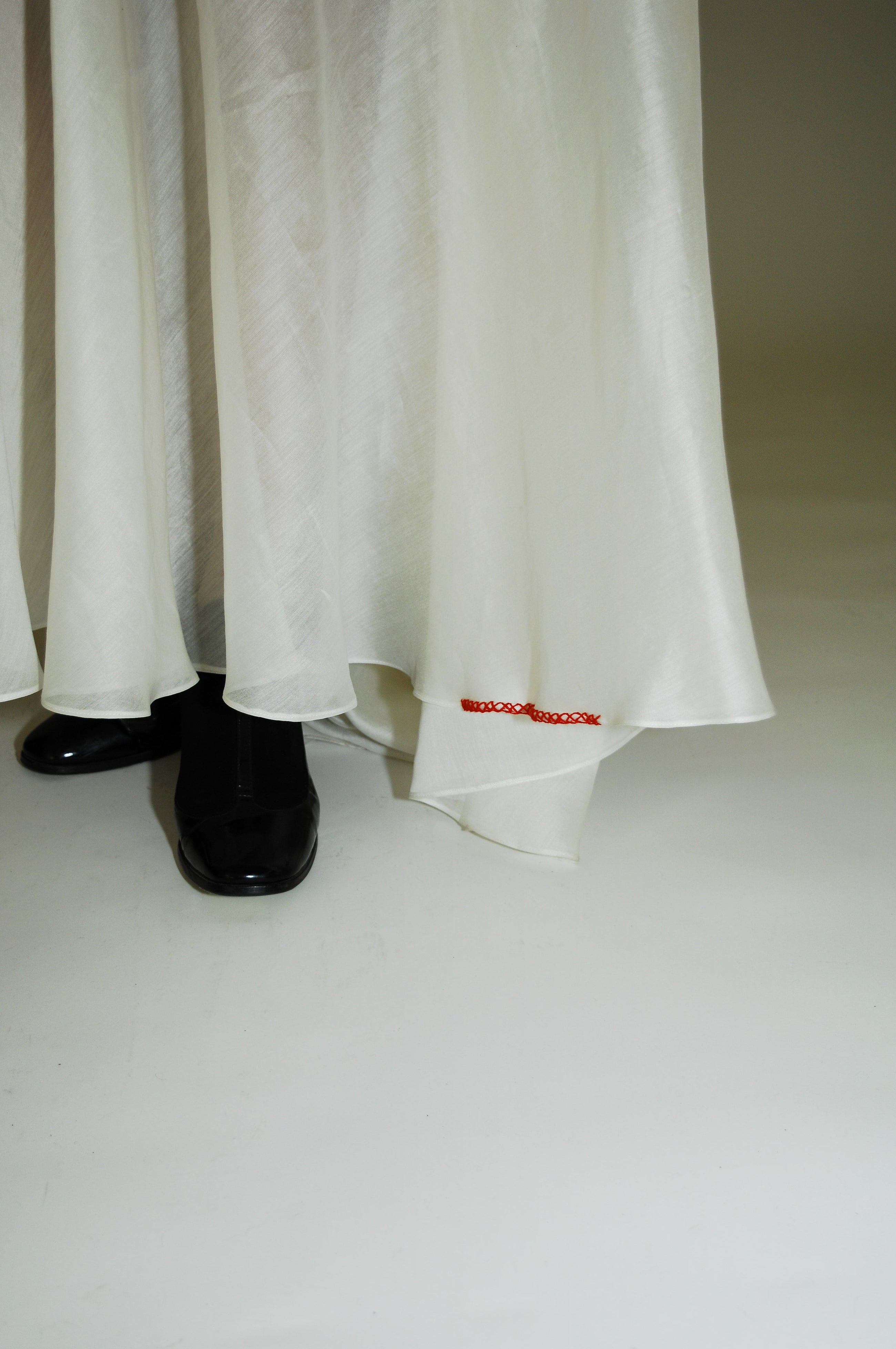 RoubaG Fashion-forward summer ensemble - Hand-dyed Chanderi silk - Esme smocked waistline - Burgundy tones