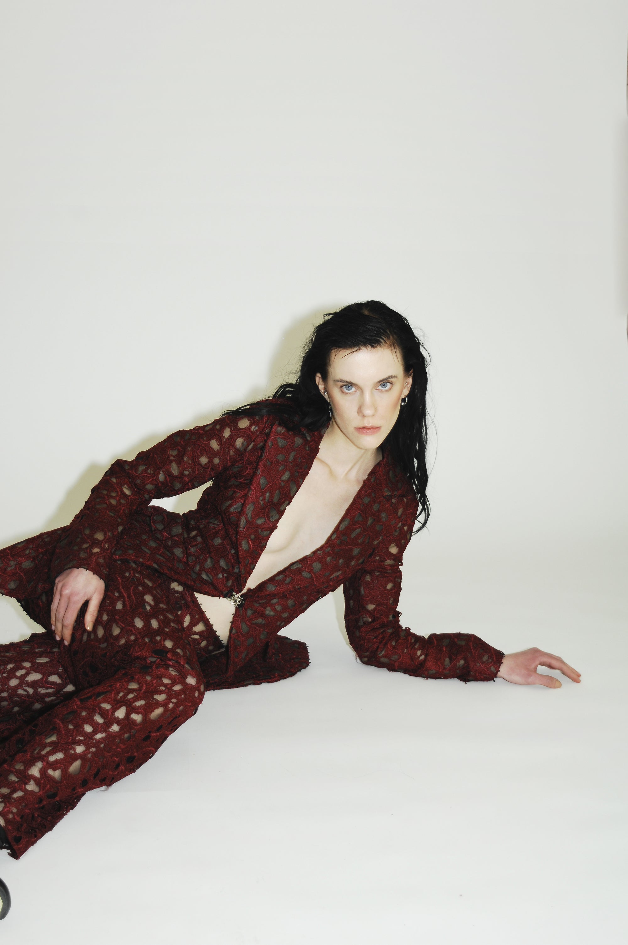Tailored jacked with ensemble featuring a heart-inspired textile on the jacket and pants - Burgundy