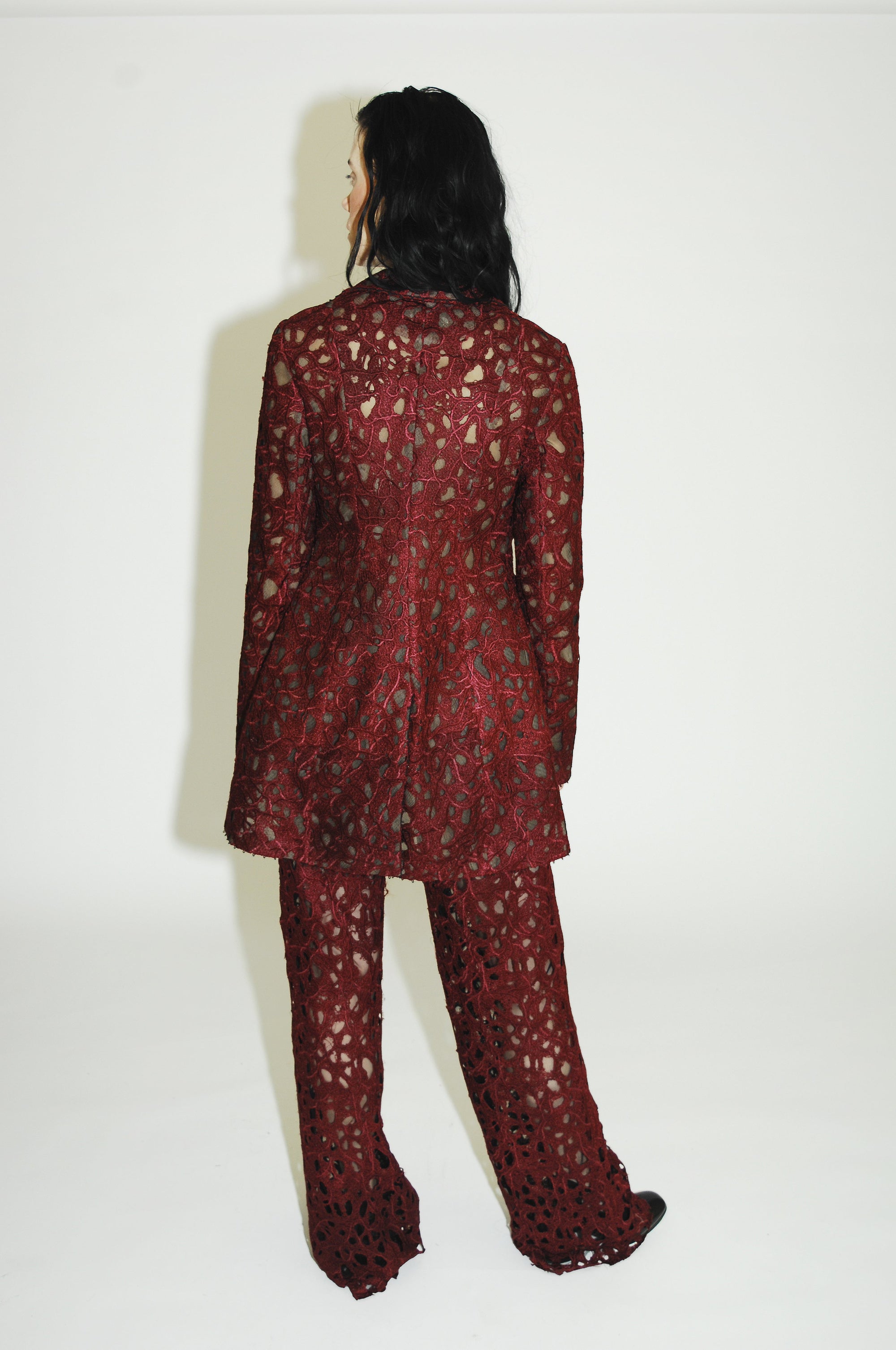 Chic women's attire with sophisticated metal cinch clip and heart vein pattern - Burgundy