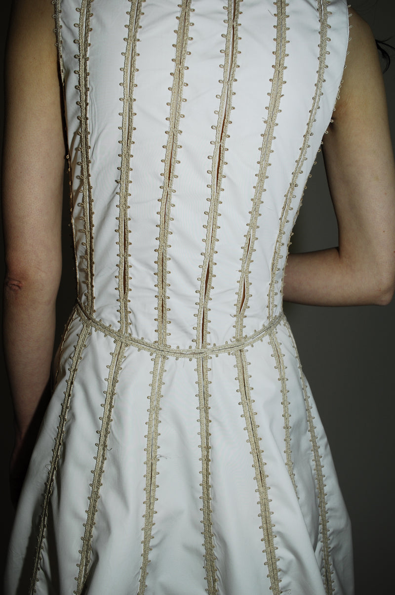 Fractures in white