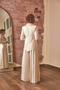 Ethnic Silk Attire for Ladies: RoubaG's Exquisite Handcrafted Muga Silk To